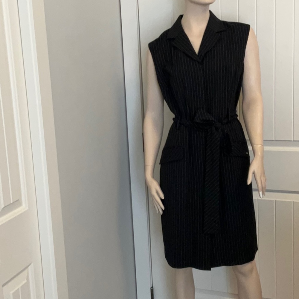 Ellen Tracy Women’s Black Pinstripe Sleeveless Dress Size 14